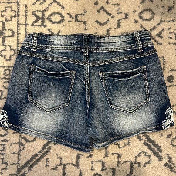 Boom Boom Jeans Embroidered Jean Shorts 7 - Picture 5 of 5
